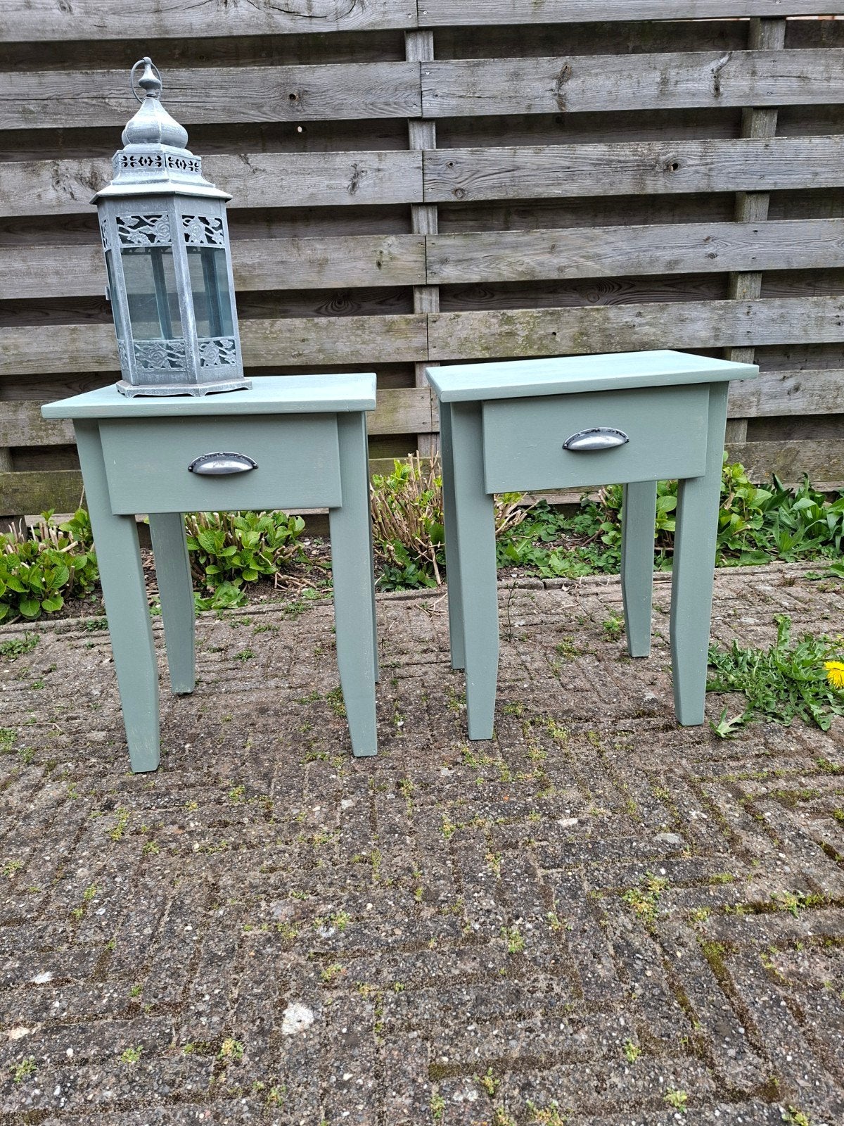Set van 2 groene houten bijzettafels / nachtkastjes, Ophalen of Verzenden, Gebruikt, Hout