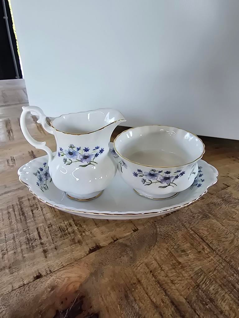 Richmond Bone China 'Blue Rock' Melkkan, Suikerpot & Schaal, Ophalen of Verzenden