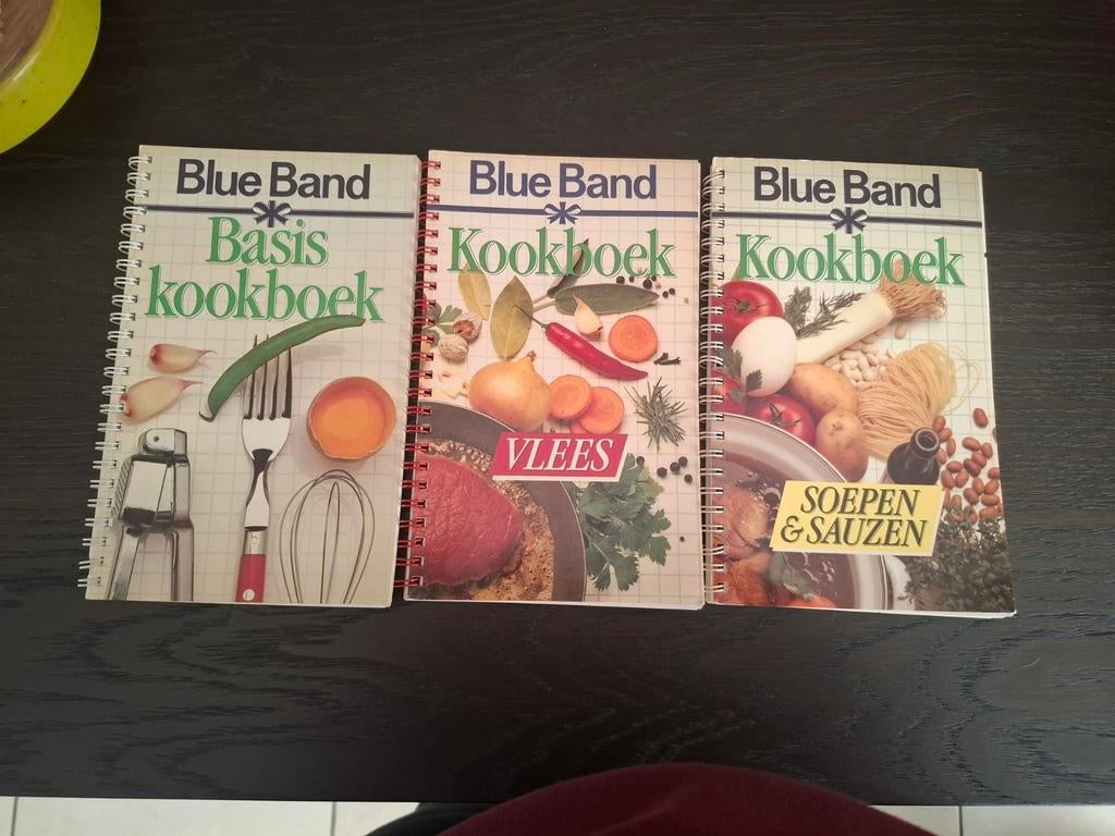 3x kookboek Blue Band, Ophalen of Verzenden, Zo goed als nieuw, Nederland en België