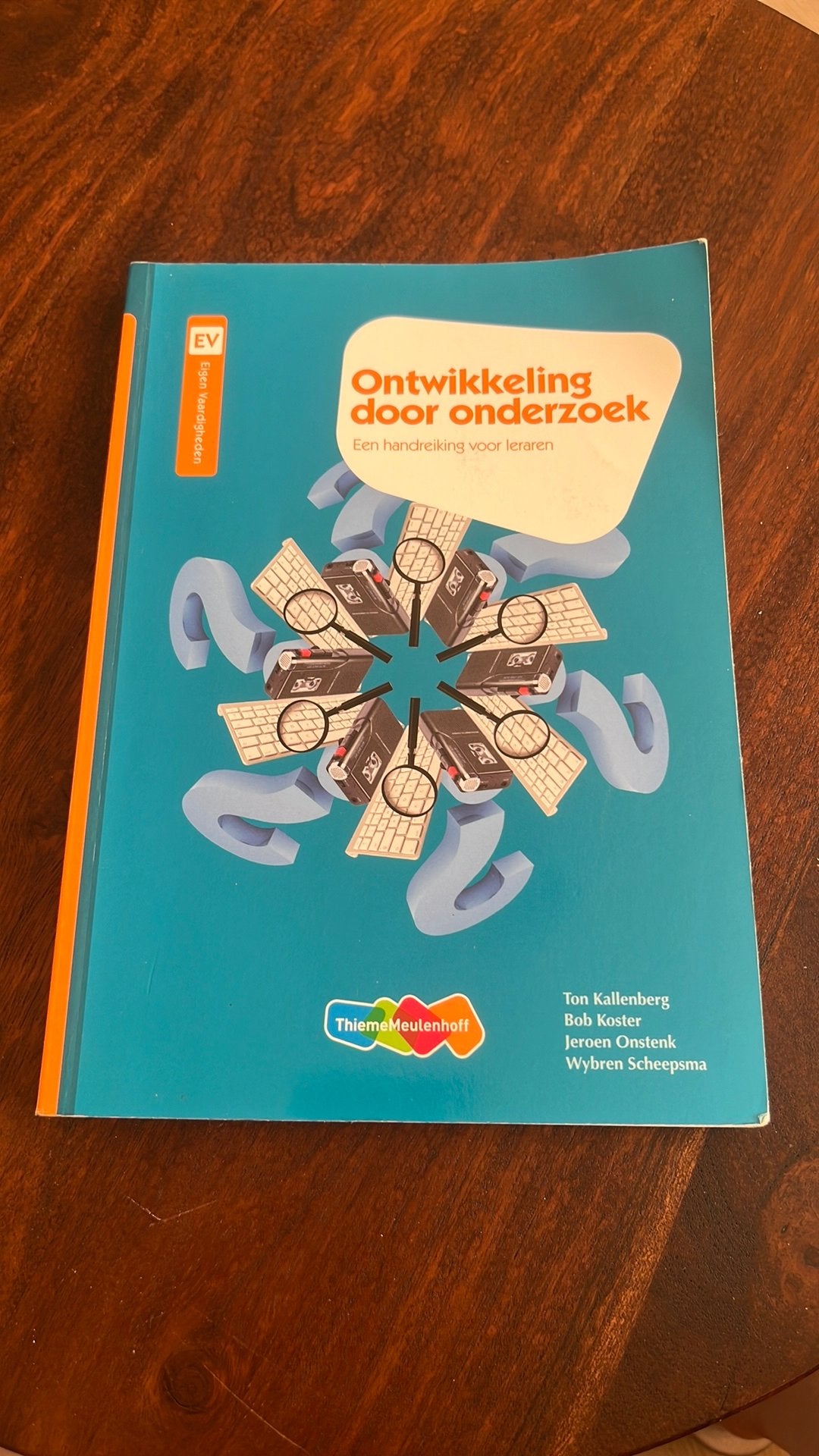 Ontwikkeling door Onderzoek – studieboek (goede staat), Ophalen of Verzenden, Zo goed als nieuw, Overige niveaus