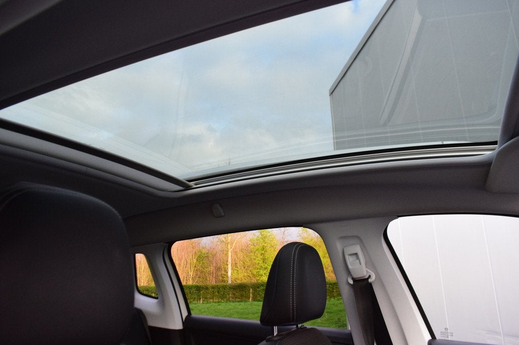 Peugeot 2008 1.2 PureTech Allure Automaat Pano/dak Priv/Glas, Auto's, Peugeot, 450 kg, 1199 cc, 82 pk, Origineel Nederlands