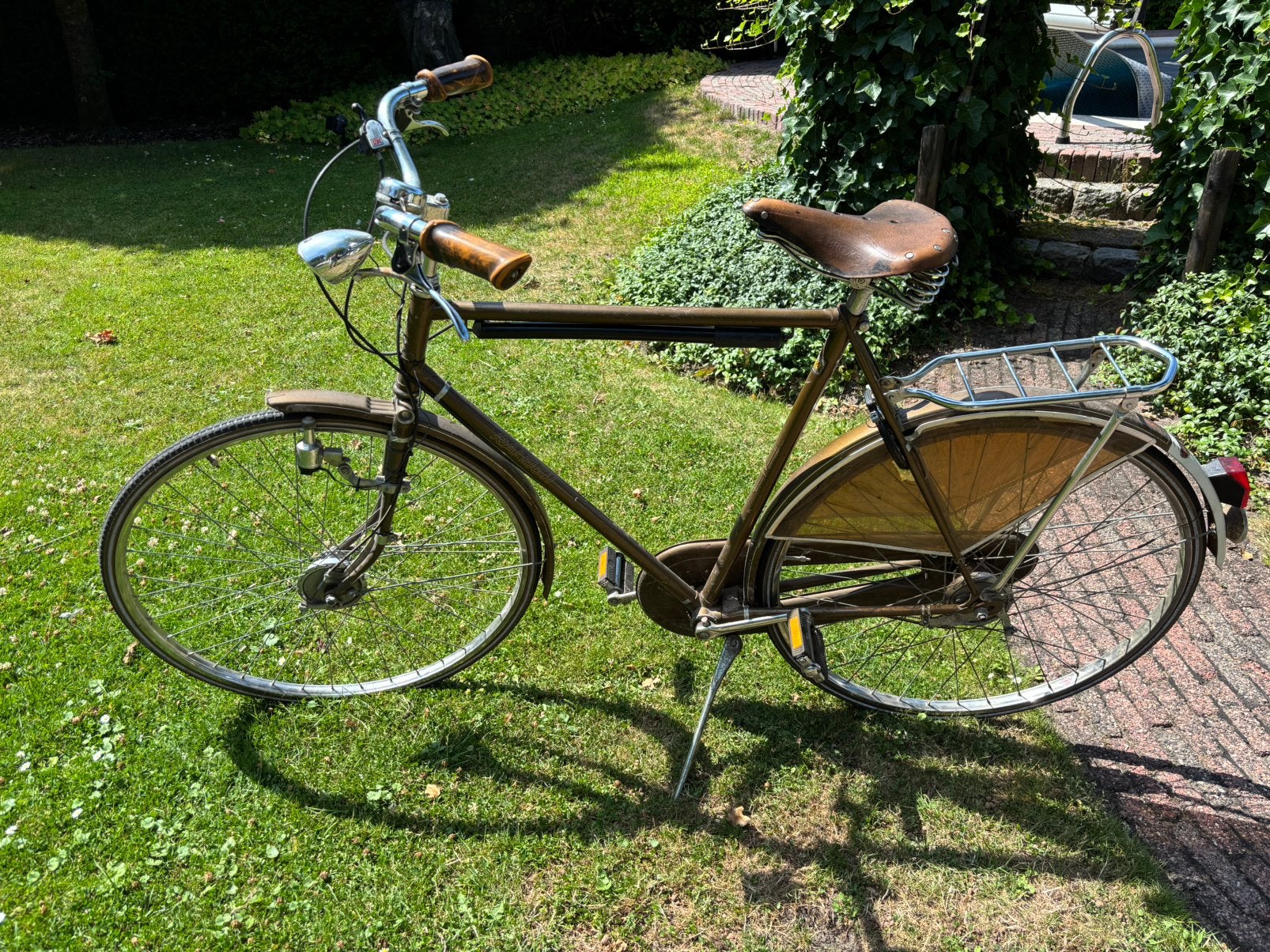 Raleigh heren fiets met slot licht, Fietsen en Brommers, Fietsen | Oldtimers, Ophalen
