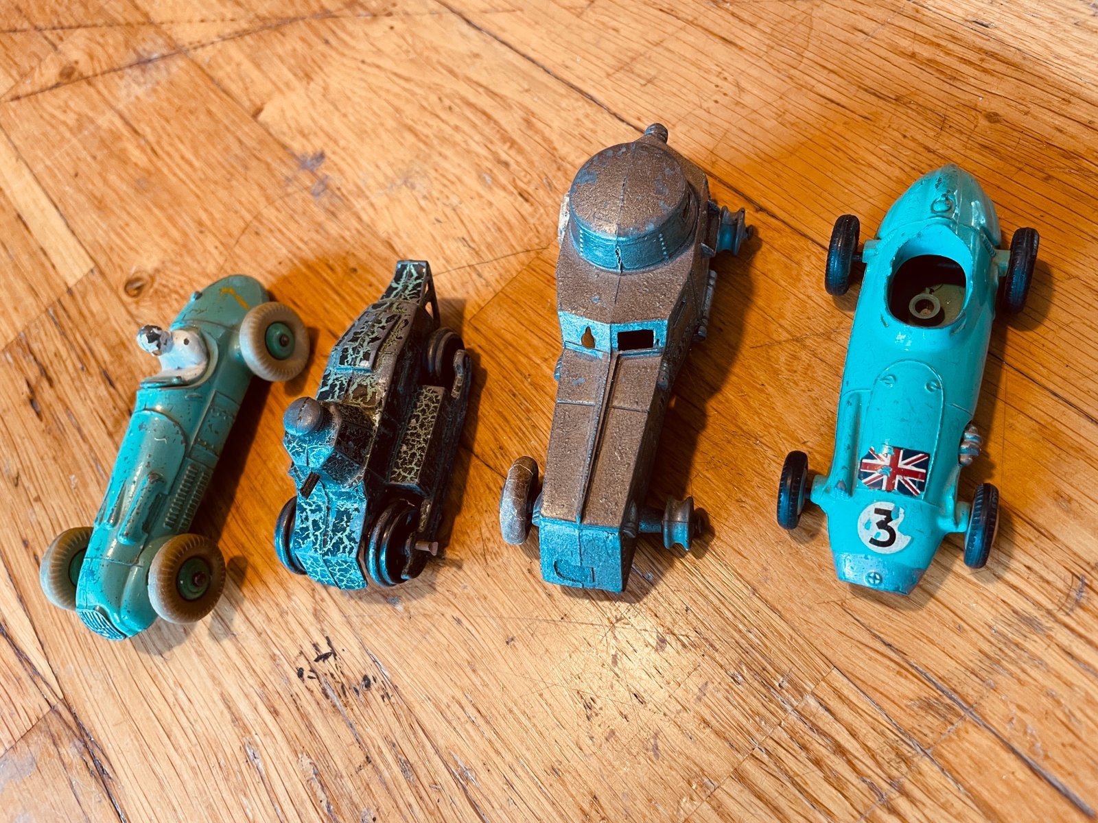 Lotje = 4 x voertuig miniaturen 1950/1960, Verzenden