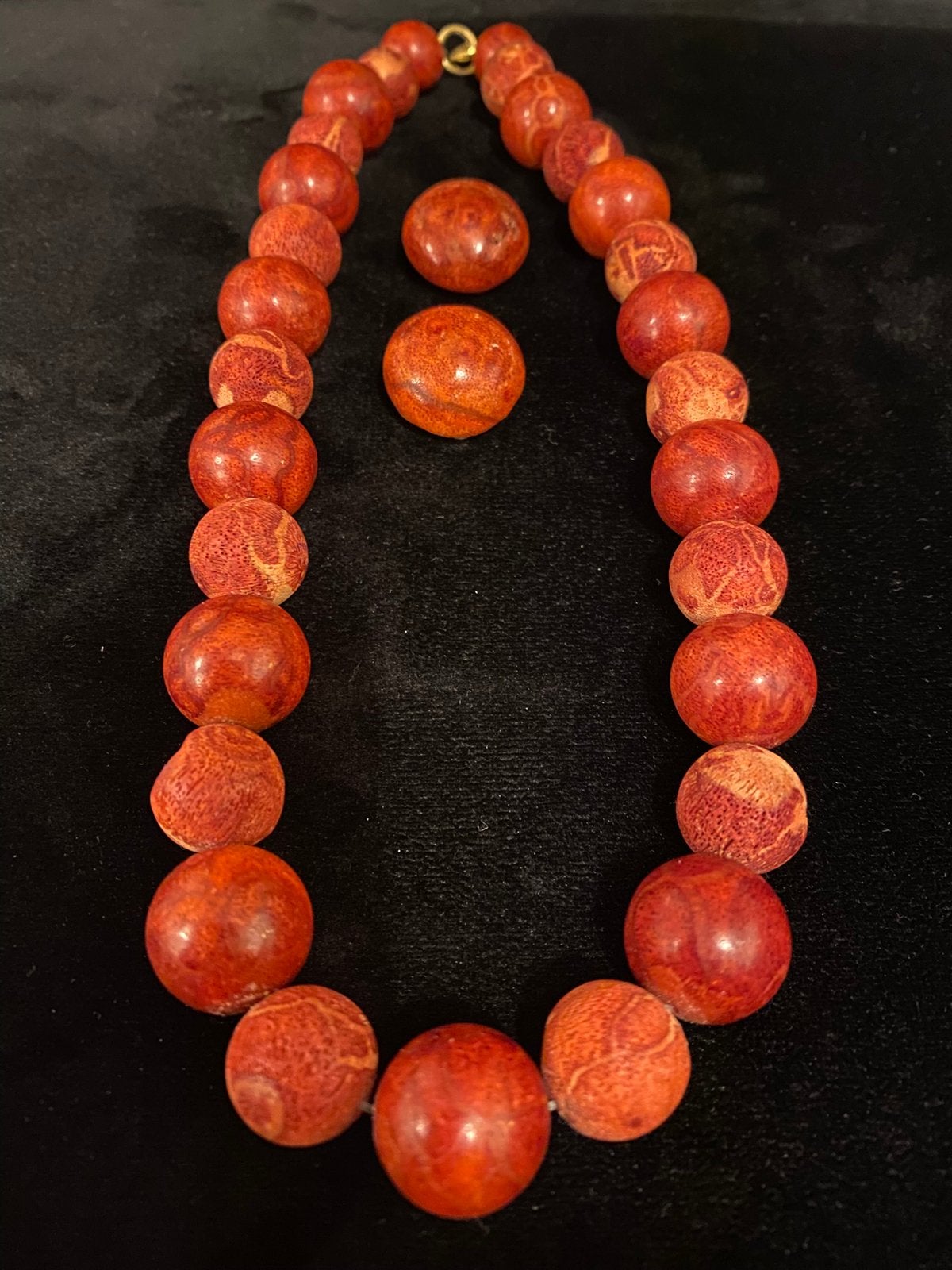 Ketting en oorbellen gemaakt van koraal, Ophalen of Verzenden, Overige materialen, Ketting