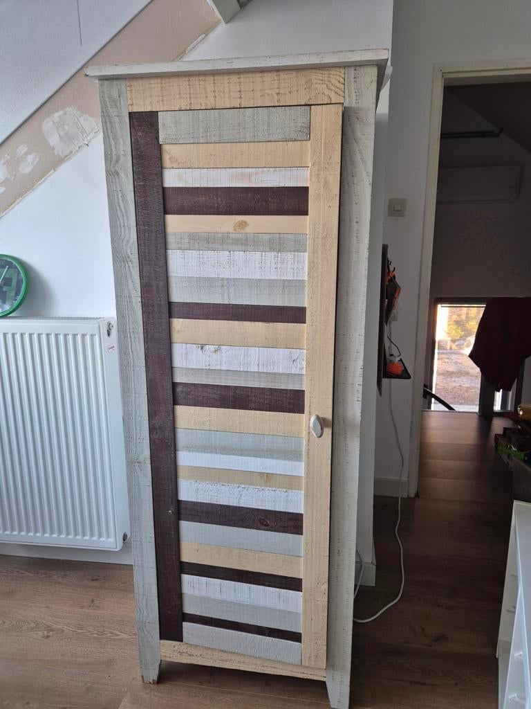 Houten kledingkast met hang- en leggedeelte, Ophalen, Met deur(en), Gebruikt, 50 tot 100 cm
