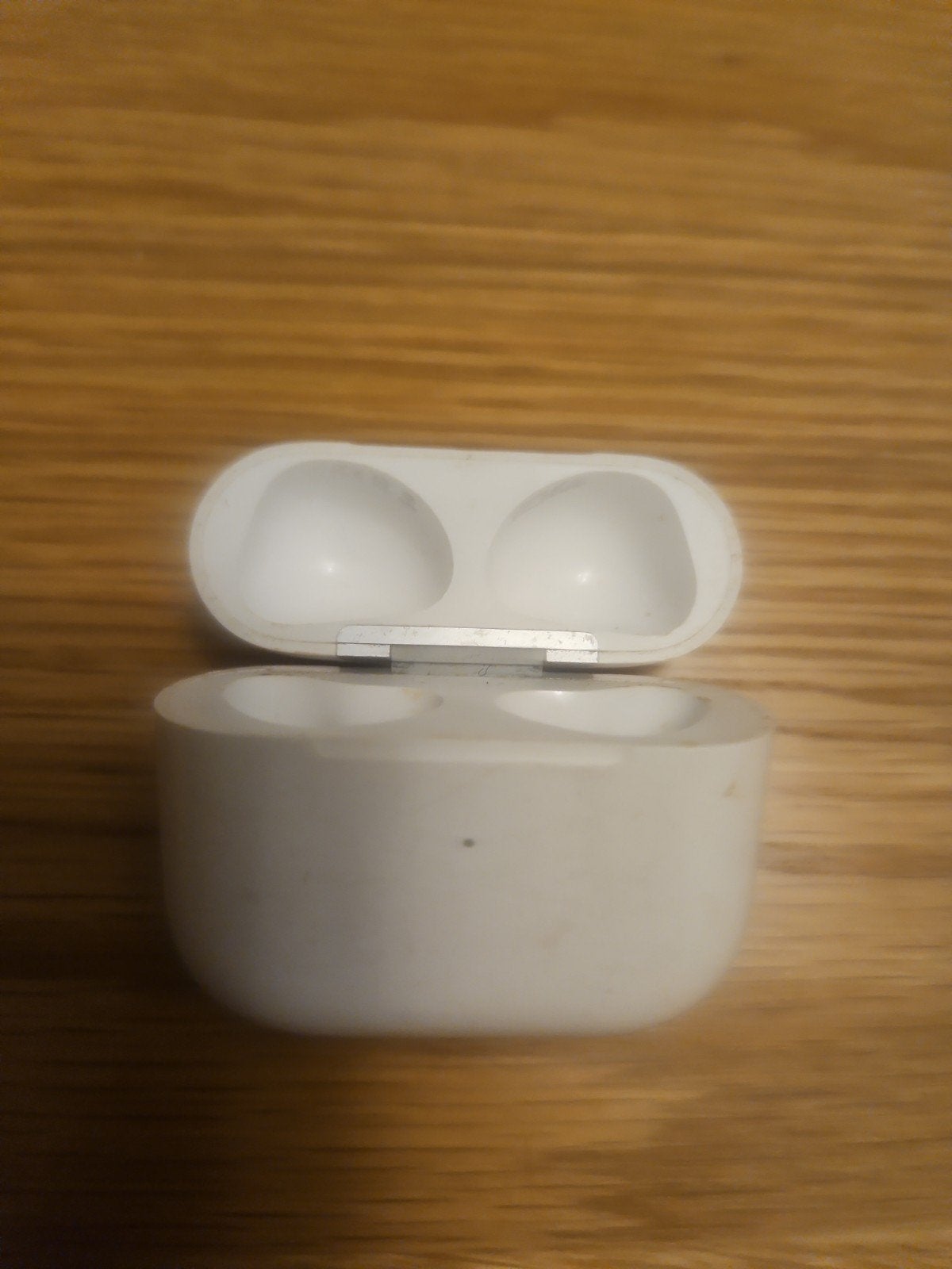 Apple AirPods Pro Oplaadcase 3e gen (zonder oortjes), In-ear, Gebruikt, Draadloos opladen, Ophalen of Verzenden