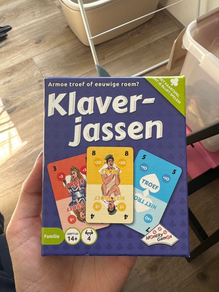 Klaverjassen kaartspel van Identity Games, Drie of vier spelers, Ophalen of Verzenden, Zo goed als nieuw