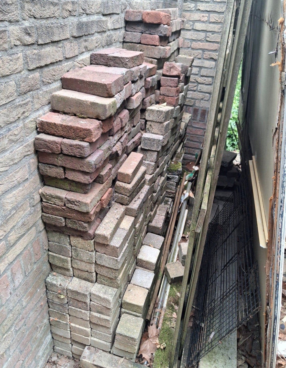 Gratis op te halen, bakstenen en klinkers, Ophalen, Zo goed als nieuw, Beton, Klinkers