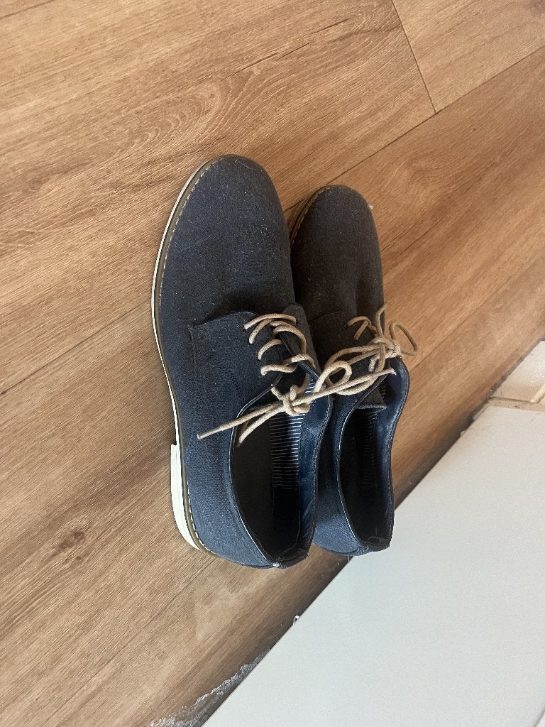 blauwe heren schoenen, Kleding | Heren, Blauw, Pier One, Ophalen of Verzenden, Zo goed als nieuw