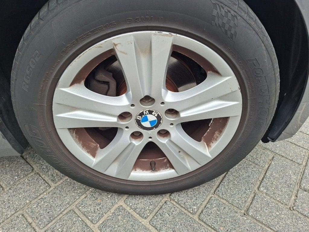 BMW 1-Reeks (e87) 116d 5D 116PK 2011 Grijs, Auto's, BMW, Particulier, 1-Serie, Airbags, Airconditioning, Boordcomputer, Centrale vergrendeling