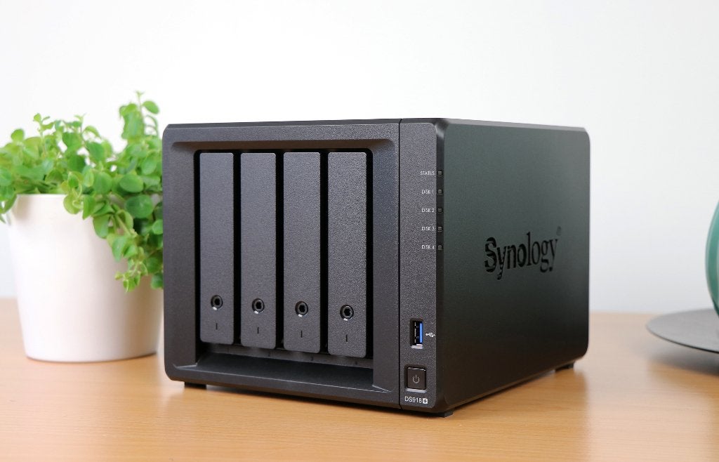 Synology DiskStation DS918+, Computers en Software, Harde schijven, Zo goed als nieuw, Desktop, Extern, NAS, Ophalen