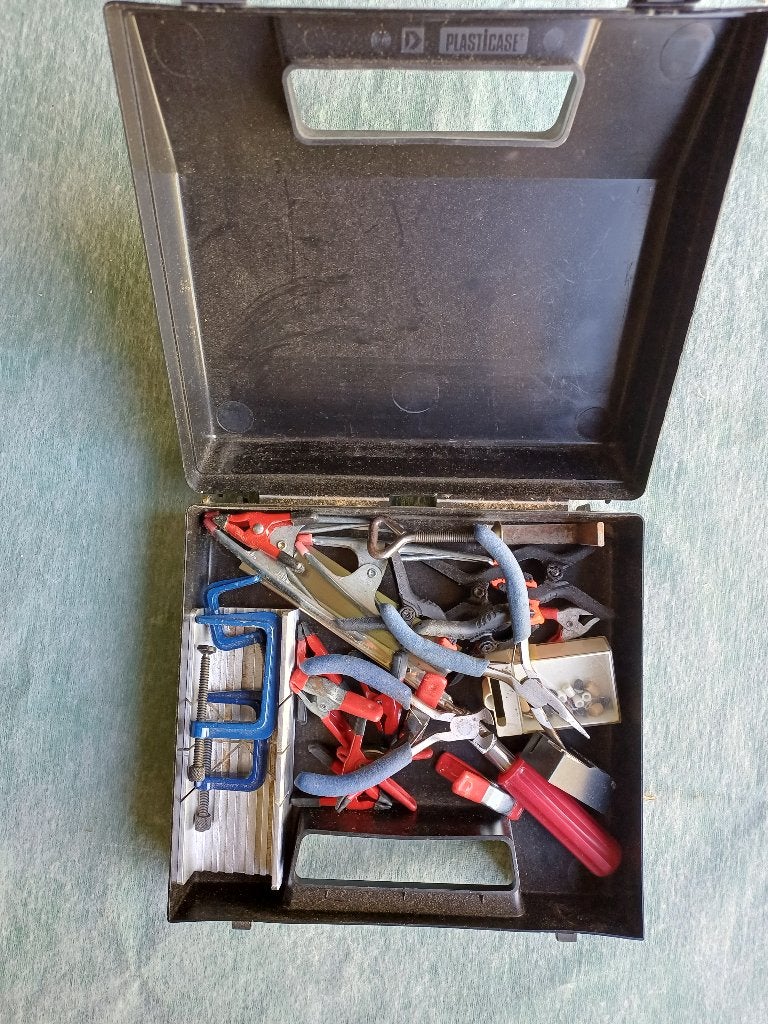 Koffertje met klein gereedschap, Ophalen of Verzenden, Gebruikt, 1:32 tot 1:50