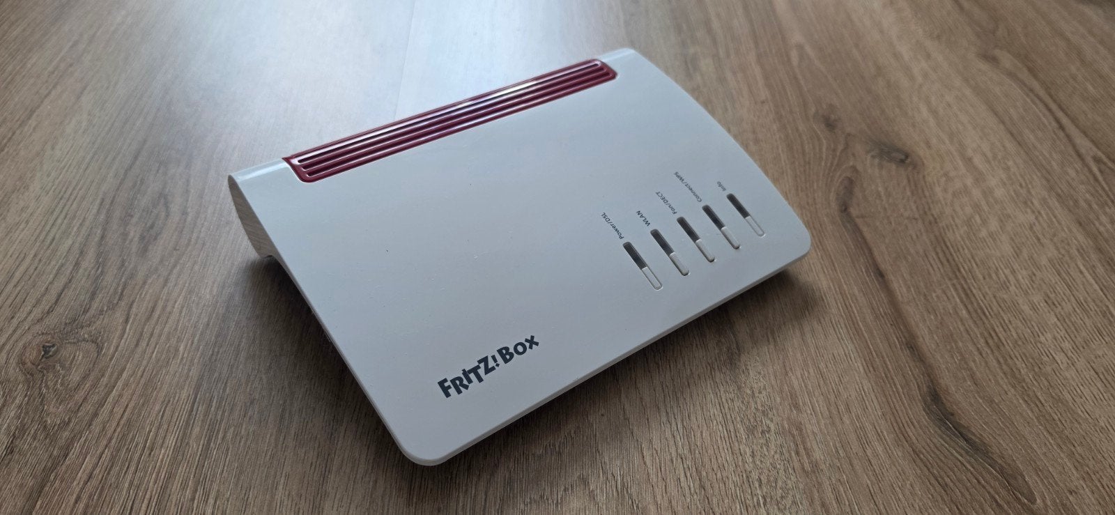 FRITZ!Box 7590 - Snelle en betrouwbare DSL-router, Computers en Software, Ophalen of Verzenden, Zo goed als nieuw, Router met modem