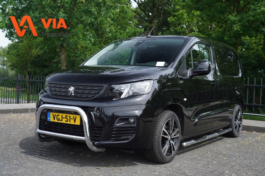 Peugeot Partner 1.5 | Premium | Trekhaak | Bullbars | Velgje, Gebruikt, Huisgarantie, 4 cilinders, Met garantie (alle)