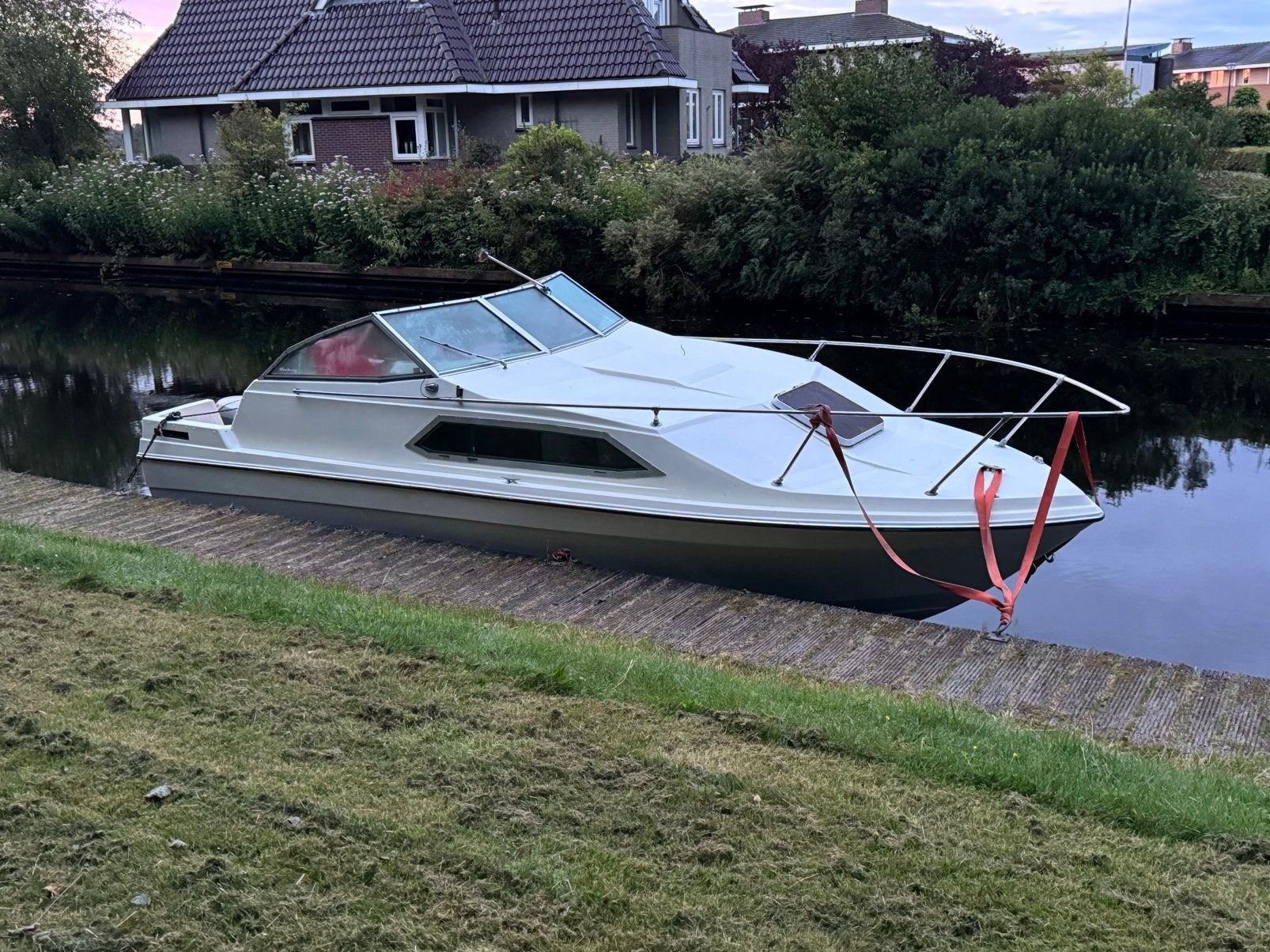 Bayliner met Honda Buitenboordmotor en trailer, Watersport en Boten, Motorboten en Motorjachten, Overige merken, Gebruikt, Afdekzeil