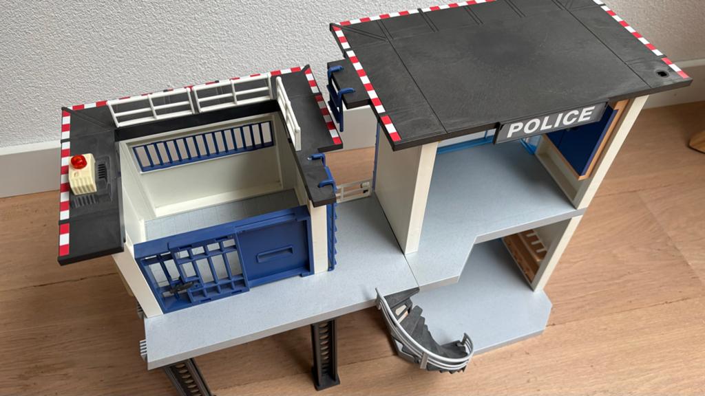 Playmobil Politiebureau met accessoires, Ophalen of Verzenden, Gebruikt, Jongen of Meisje
