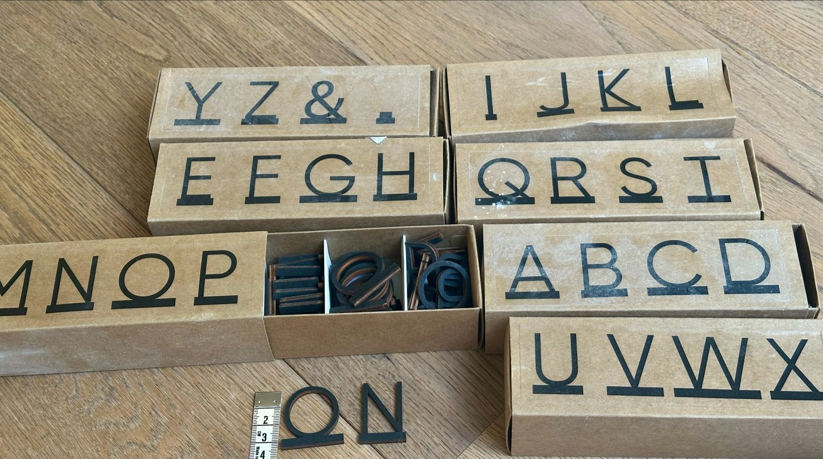 Houten letters voor letterbord - Compleet alfabet, Zwart, Zo goed als nieuw, Educatief, Knutselmateriaal