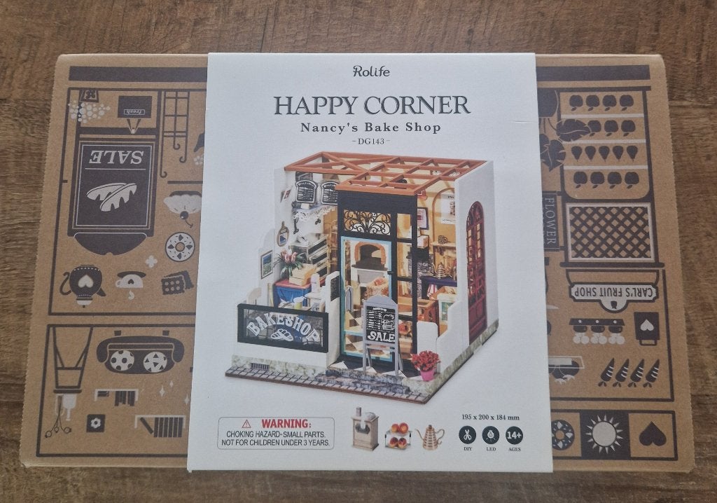 Rolife, HAPPY CORNER, Nancy's Bake Shop. Nieuw, Hobby en Vrije tijd, Ophalen, Nieuw, Groter dan 1:32