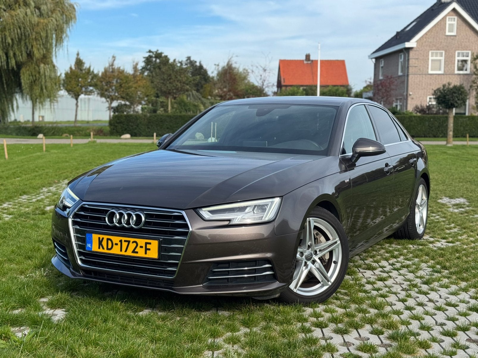 Audi A4 2.0 Tfsi 185KW AUT 2016 Bruin NAP, Auto's, Zwart, 4 cilinders, Origineel Nederlands, 75 €/maand