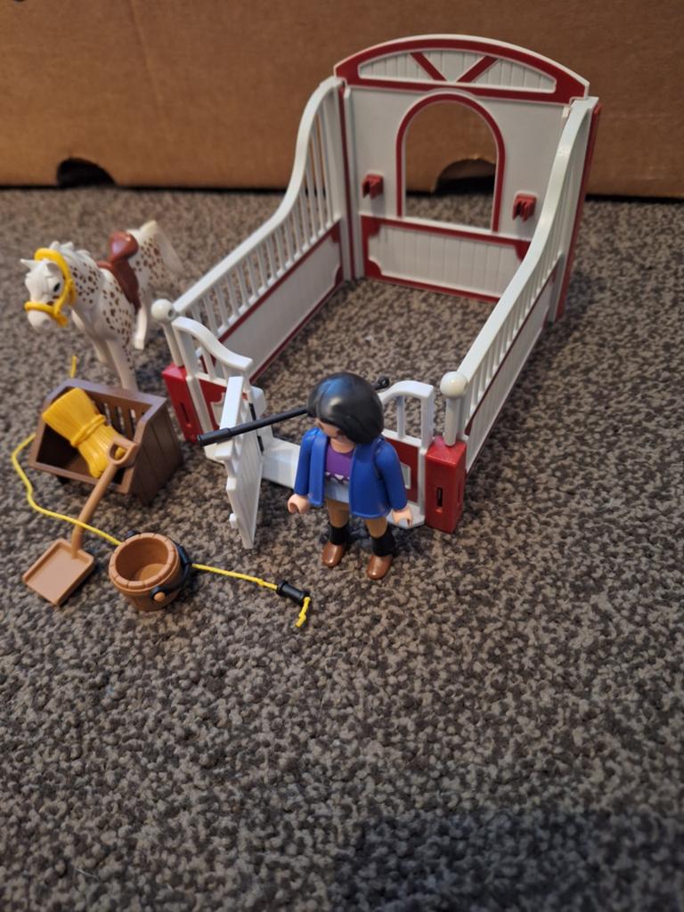 Playmobil set paarden stal met paard zonder doos, Kinderen en Baby's, Speelgoed | Playmobil, Ophalen of Verzenden, Zo goed als nieuw