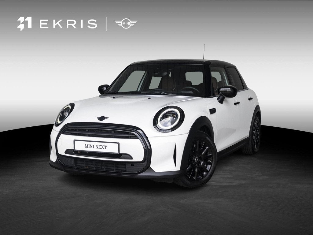 MINI 5-deurs Cooper Aut. Camden Edition + Blackline + Cheste