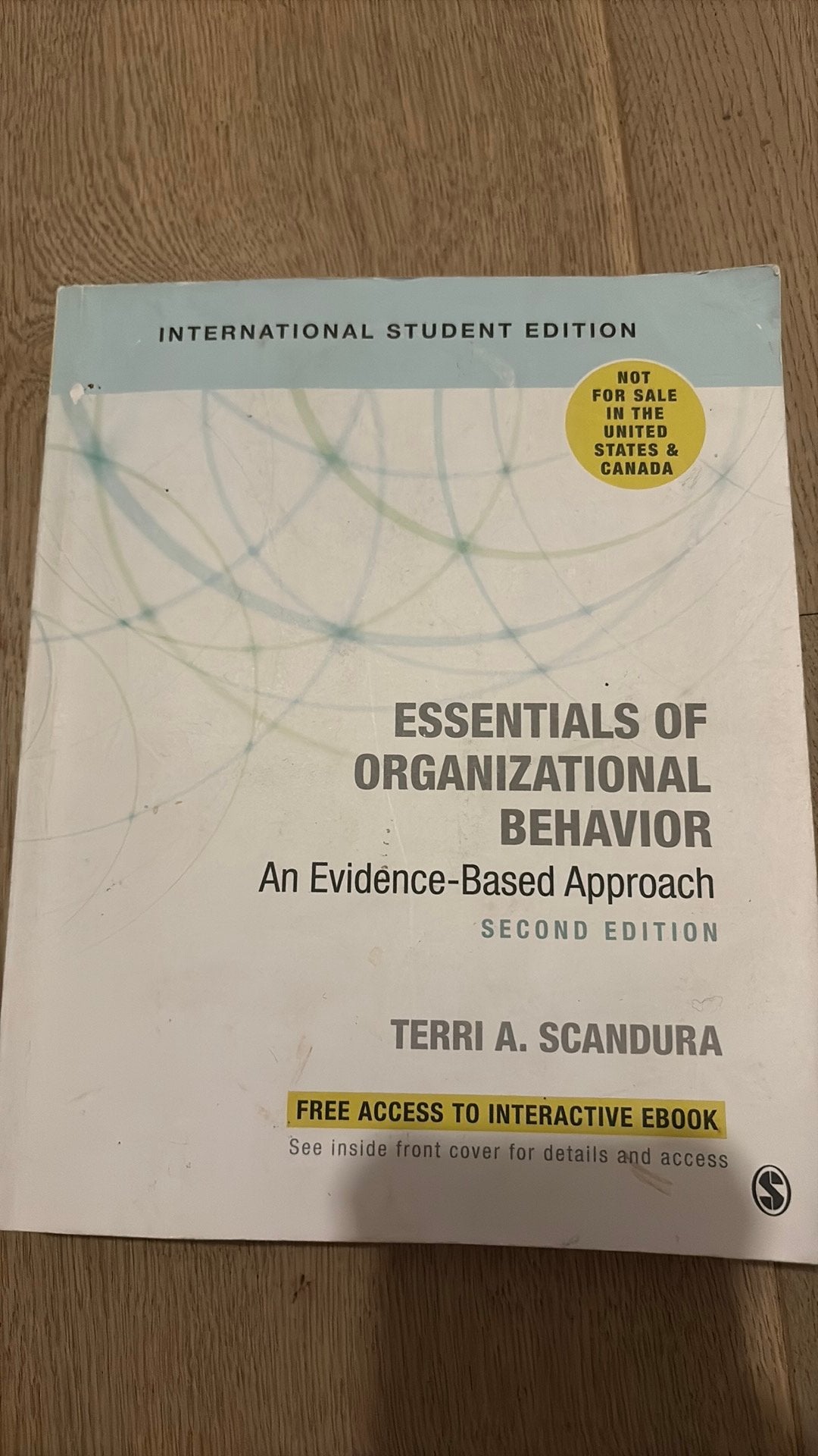 Essentials of organizational behavior Terri A. Scandura, Ophalen of Verzenden, Beta, Gelezen, Niet van toepassing