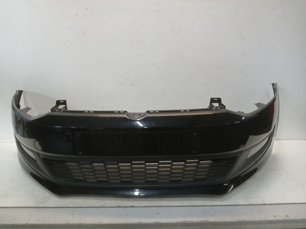 Bumper voor Volkswagen Polo, Onderdelen@venauto.nl, Van der Ven Autorecycling B.V., Gebruikt, Ettenseweg 76, 4706 PB Roosendaal, The Netherlands