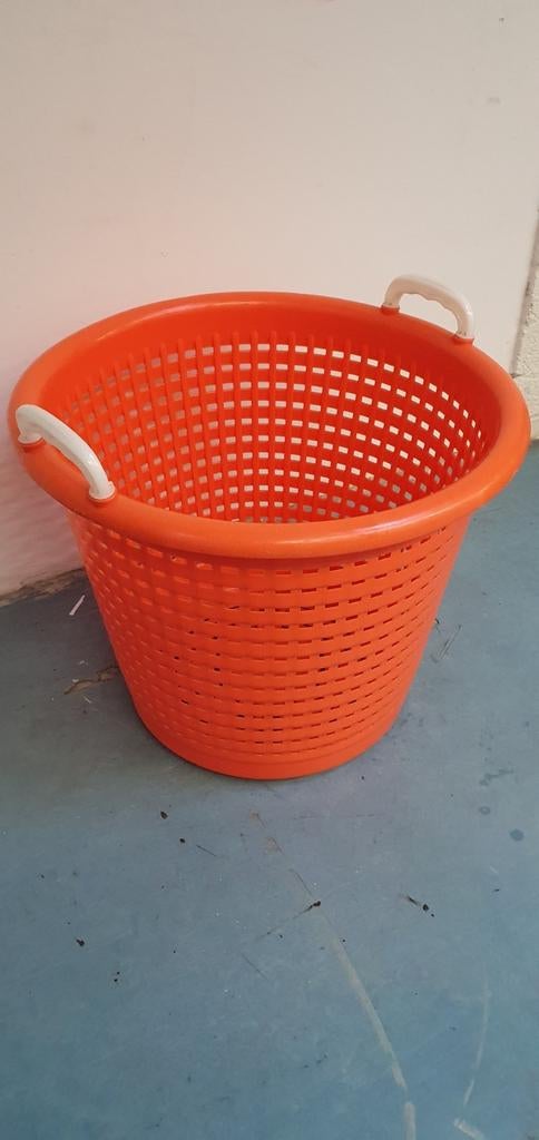 Vintage oranje wasmand, Ophalen of Verzenden, Rond, Riet