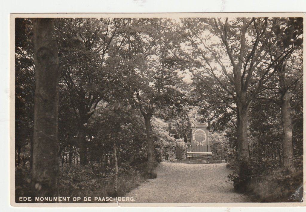 Ede (Gld) - Monument op de Paaschberg., Verzamelen, Ophalen of Verzenden, 1940 tot 1960, Gelopen, Gelderland