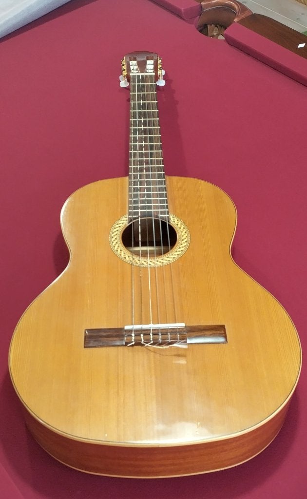 Juan Salvador Modelo 6C klassieke 4/4 gitaar, Ophalen, Gebruikt, Klassieke of Spaanse gitaar
