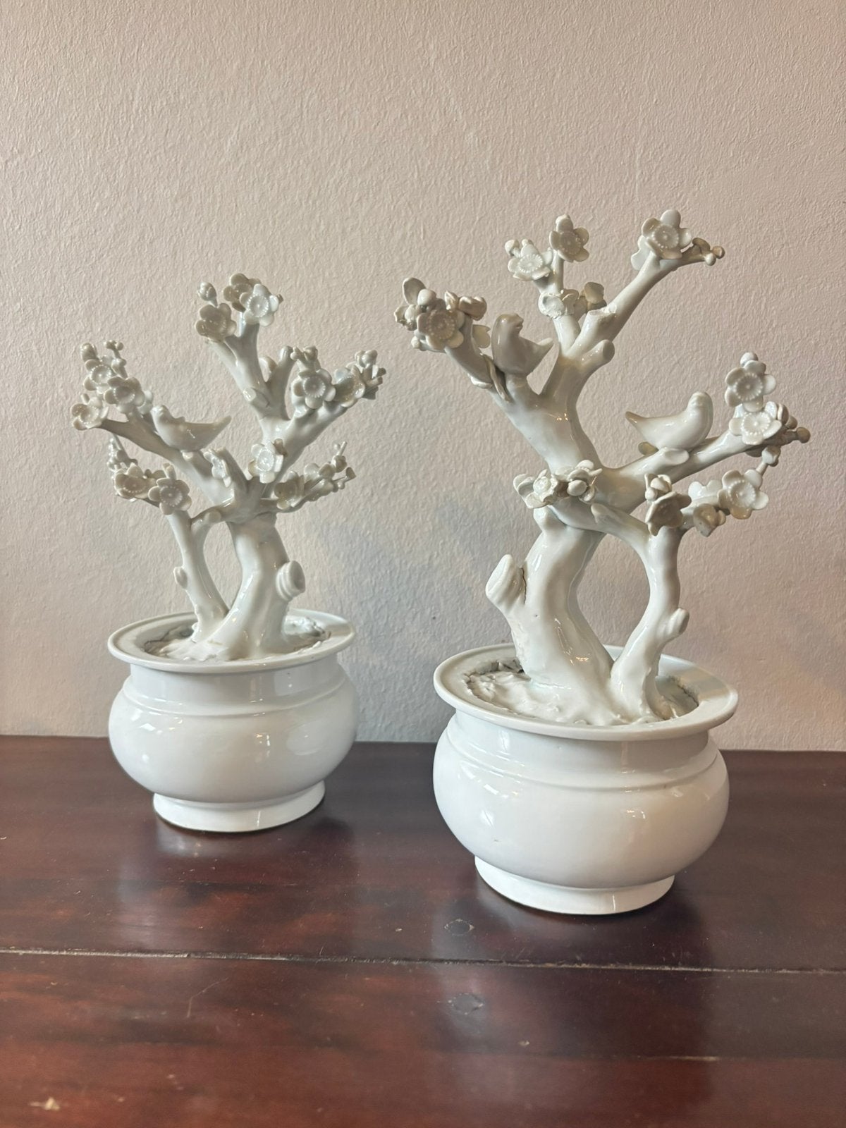 Kangxi prunes boompje blanc de chine, Ophalen of Verzenden