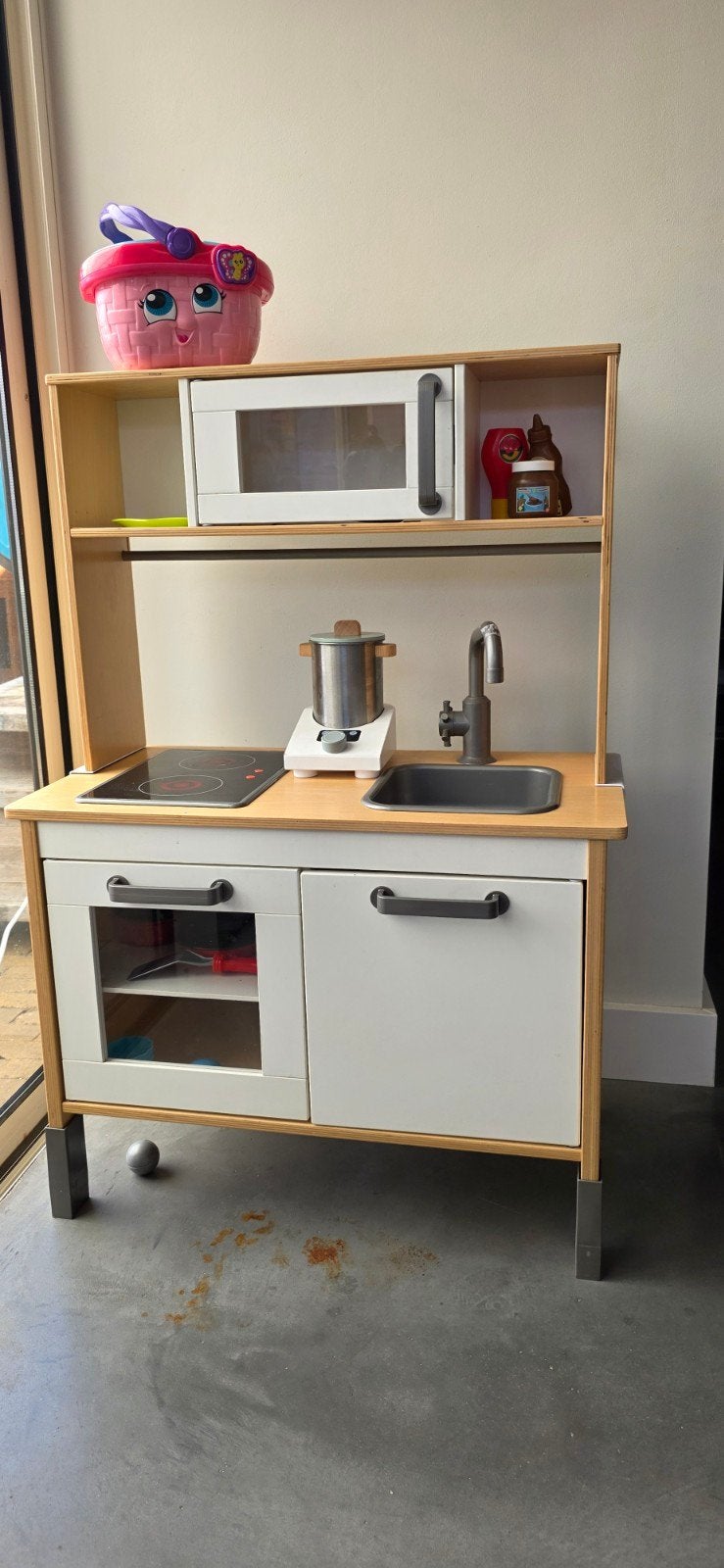 Ikea keukentje inclusief alle getoonde toebehoren, Ophalen