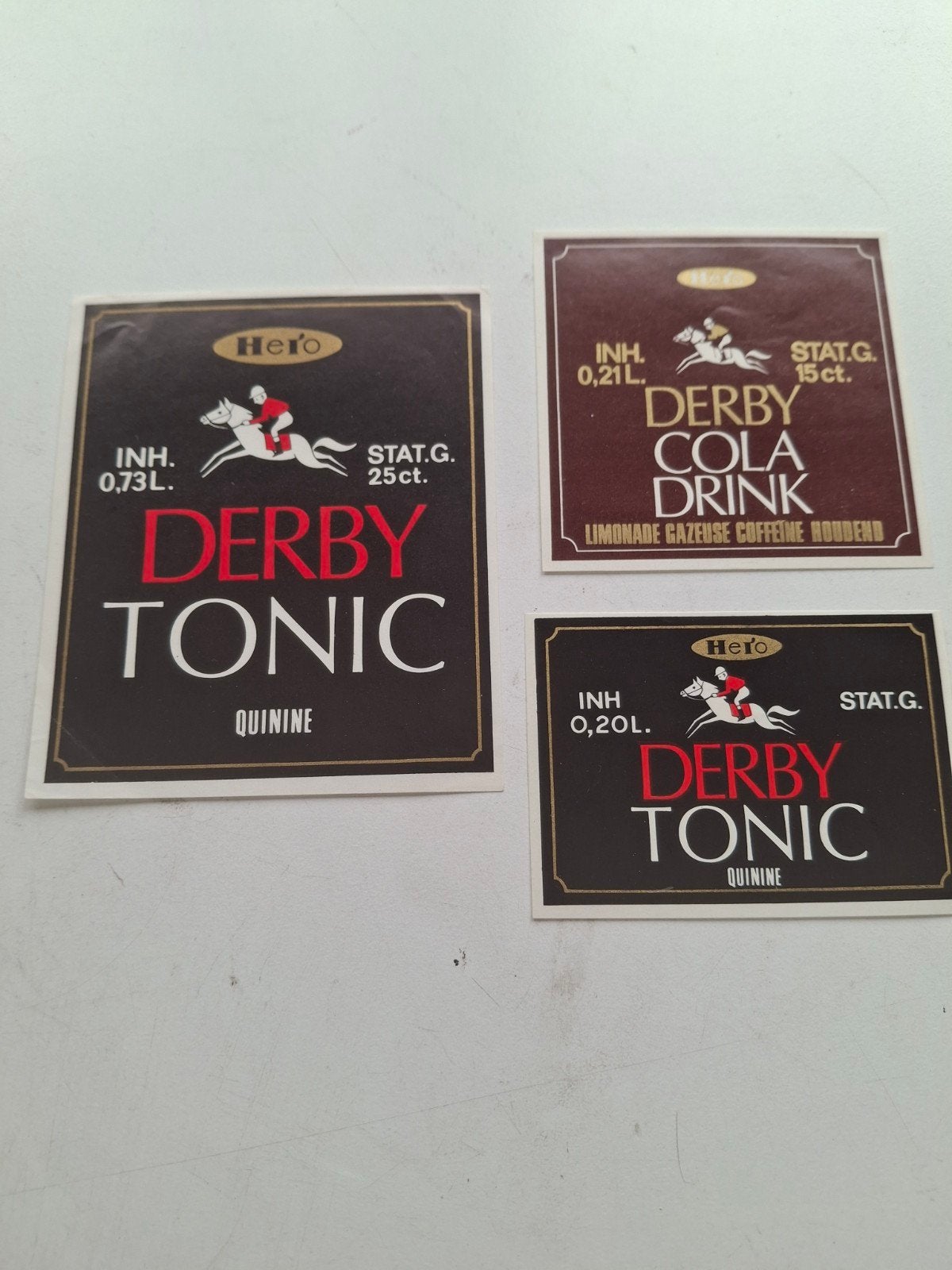3 etiketten Hero  Derby, Ophalen of Verzenden, Zo goed als nieuw, Overige typen