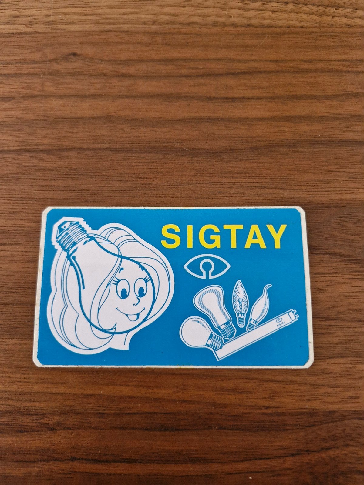 8849 Vintage SigTay Sticker - Gloeilampen Reclame, Verzamelen, Ophalen of Verzenden, Gebruikt, Overige typen