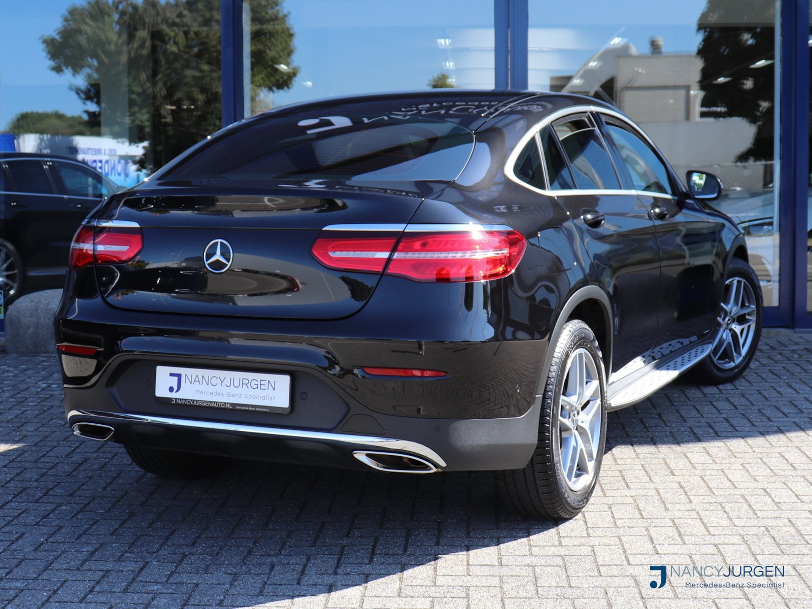 Mercedes-Benz GLC Coupé 250 4M | 9G Aut. | Business | AMG |, Gebruikt, 4 cilinders, Met garantie (alle), Zwart