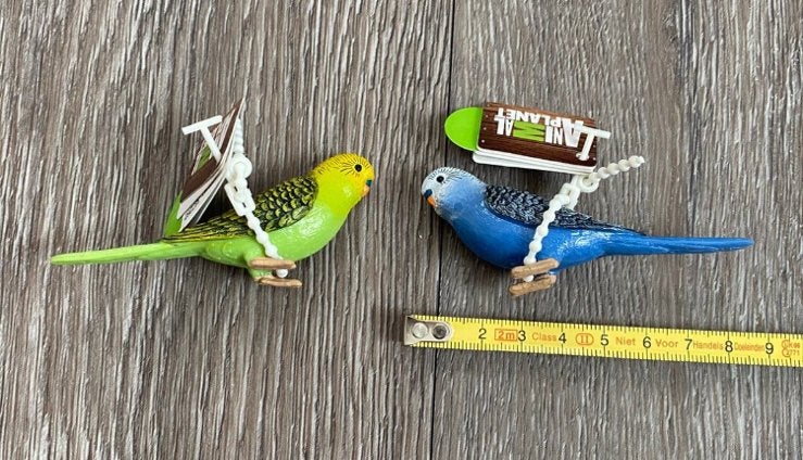 Leuke kunststof parkietjes - blauw en groen, Ophalen of Verzenden, Nieuw, Vogel, Beeldje of Figuurtje