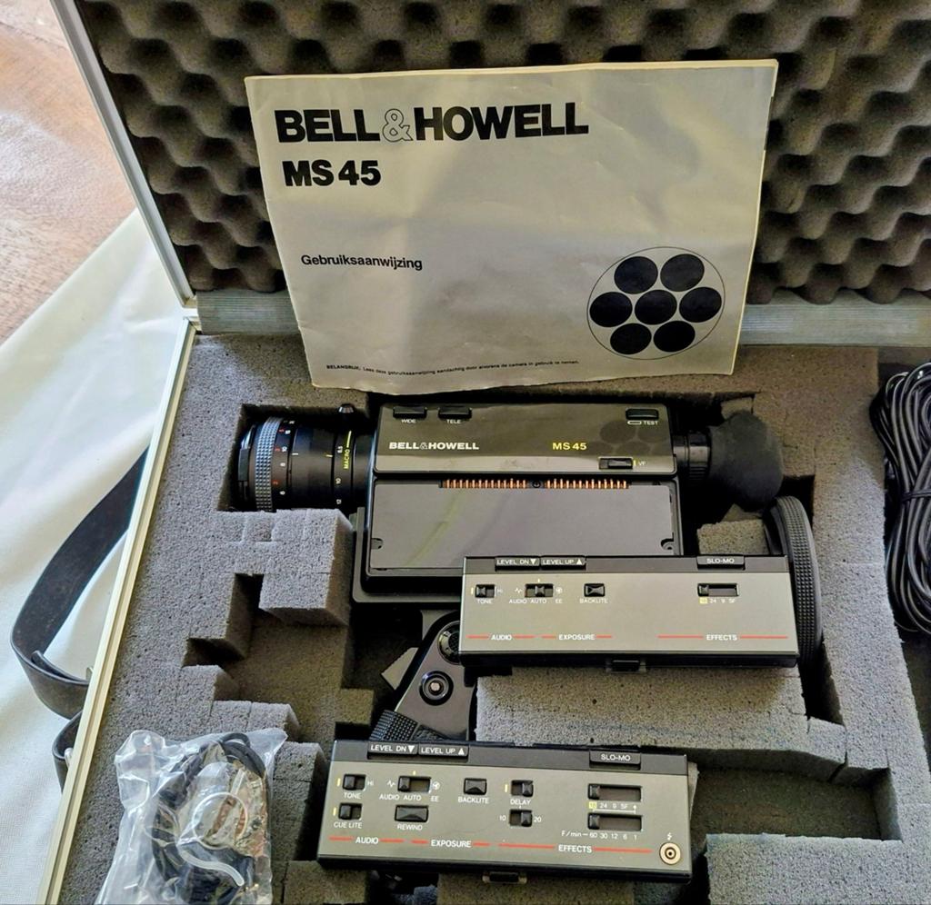 Te koop Bell & Howell  MS45 soundcamera  in koffer, Ophalen of Verzenden
