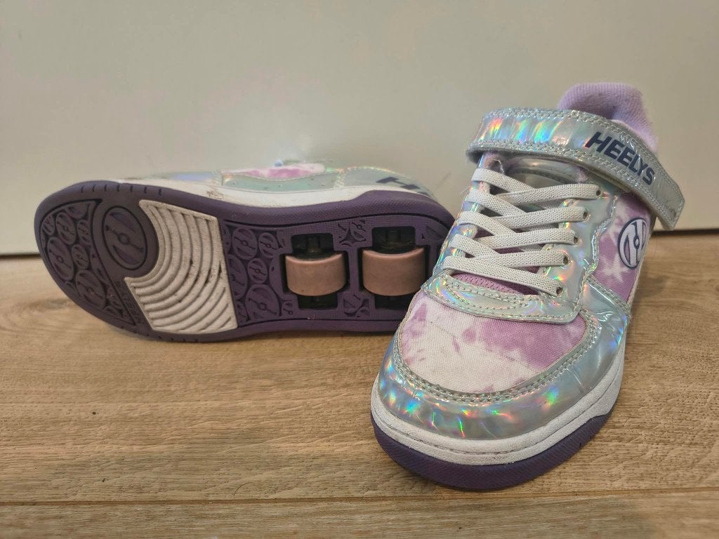 heelys schoenen met wielen, maat 34, Ophalen, Meisje, Schoenen, Zo goed als nieuw