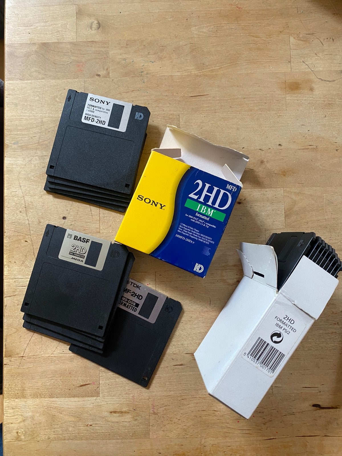 MF-2HD 3.5 inch floppy disks (diskettes). 19 Stuks, Computers en Software, Ophalen