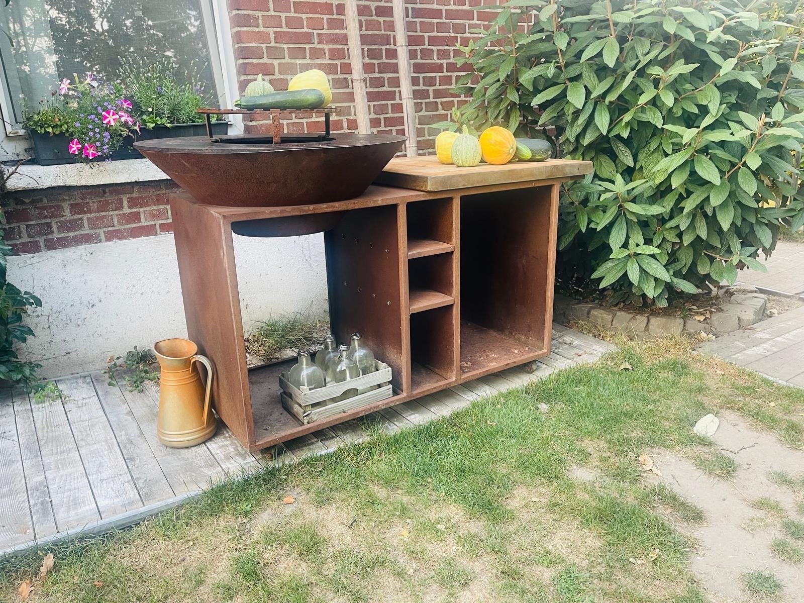 Cortenstaal BBQ met werkblad en opbergruimte, Tuin en Terras, Buitenkeukens, Ophalen, Gebruikt, Houtskool, Vrijstaand