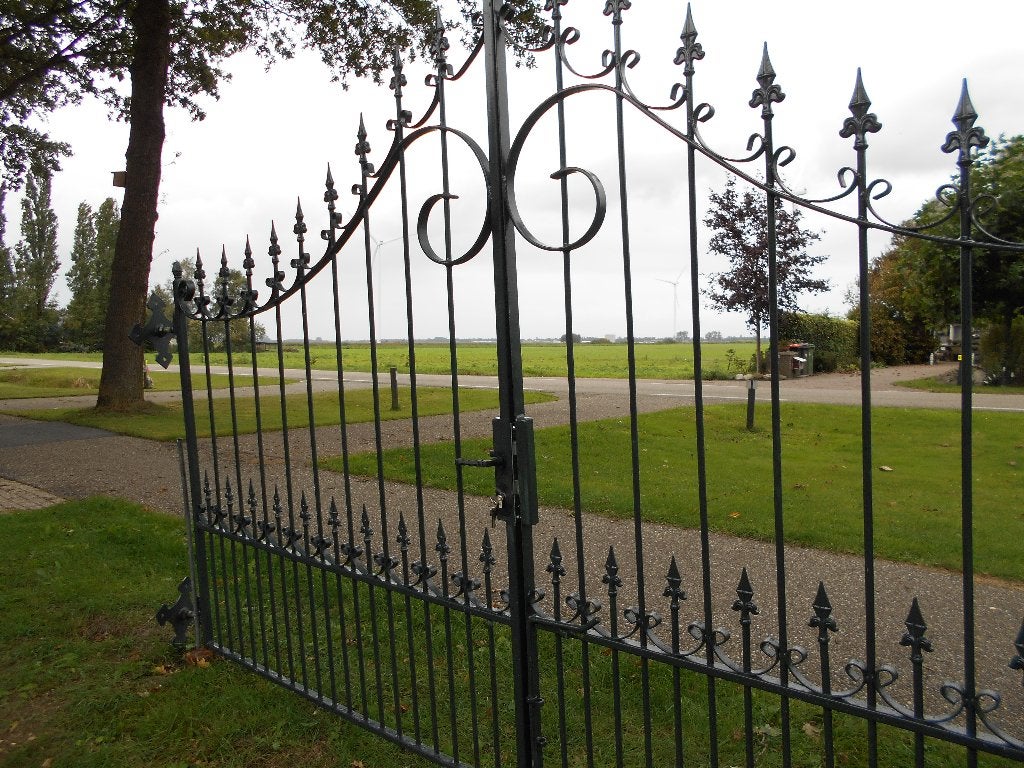 Klassieke zware gietijzeren poort  3.50 meter-goede staat, Tuin en Terras, Ophalen, Gebruikt, 150 tot 200 cm, IJzer