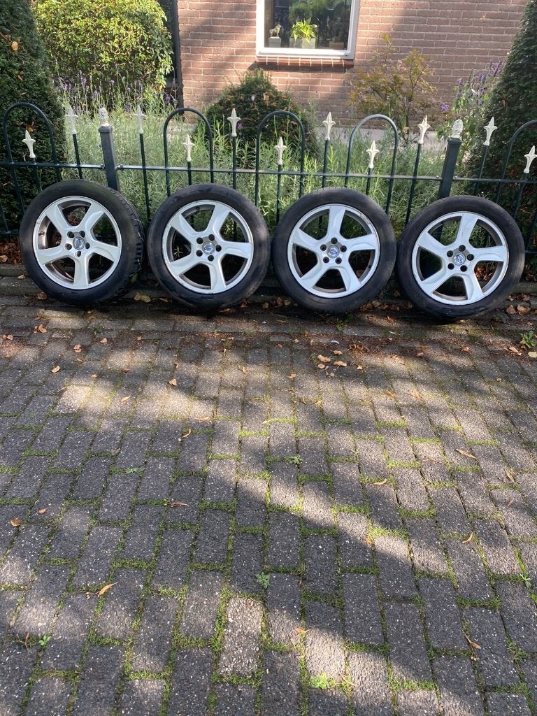 Volvo V70 R Velgen 17 inch 225x50x17, Ophalen, Gebruikt, Volvo