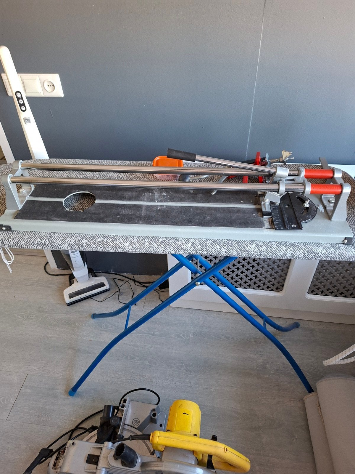 Tegelsnijder 60 cm - Diverse, Doe-het-zelf en Verbouw, Ophalen, Gebruikt, Overige typen, Minder dan 5 m²