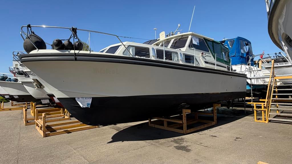 Apollo 32 TT Deluxe: Een Statement op het Water, Watersport en Boten, Motorboten en Motorjachten, Ophalen, Gebruikt, Diesel, 9 tot 12 meter