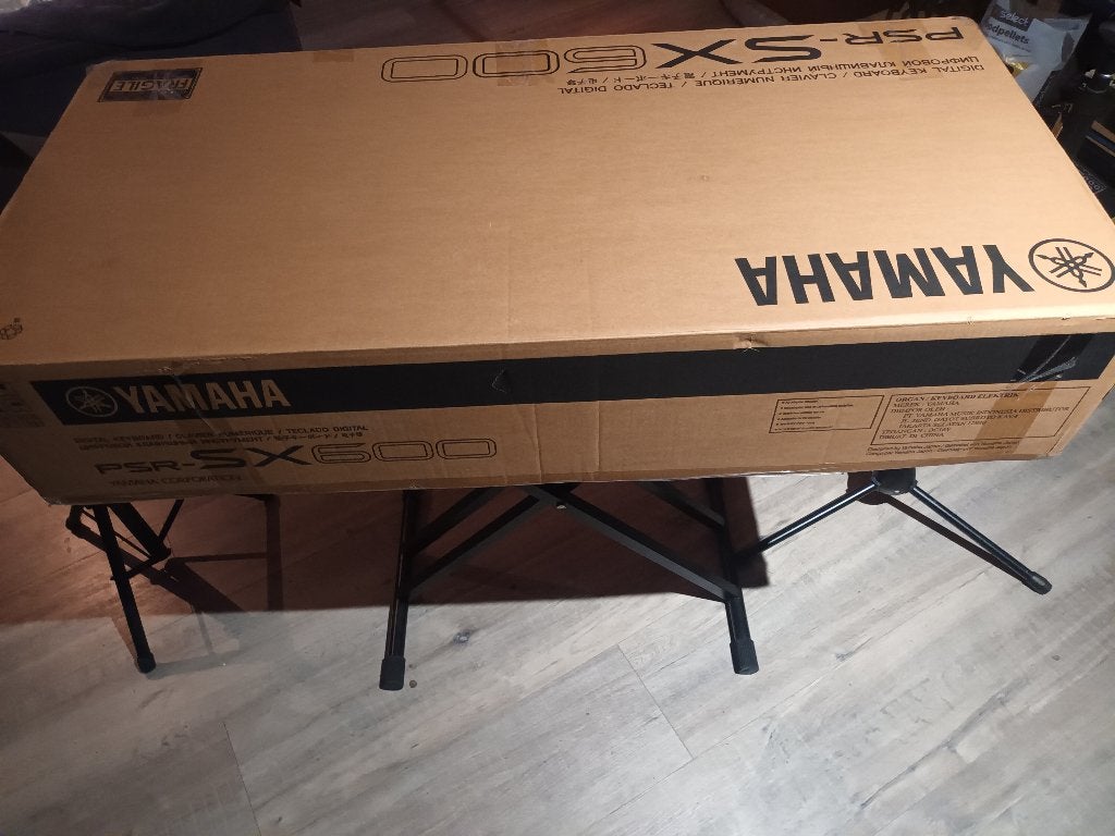Yamaha PSR SX600, Ophalen, Yamaha, Midi-aansluiting, 61 toetsen
