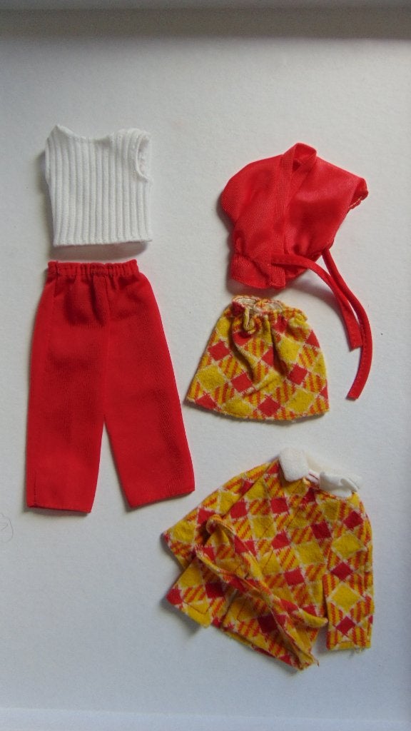 "Glad Plaids" outfit (#7250) uit 1975 voor Skipper Barbie, Ophalen of Verzenden, Gebruikt, Kleertjes