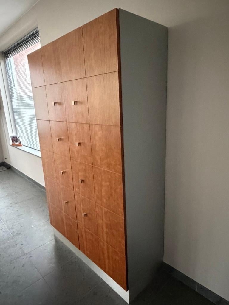 Kersenhouten kast modern design met luxe afwerking, Ophalen, Zo goed als nieuw, Minder dan 150 cm, Kersenhout
