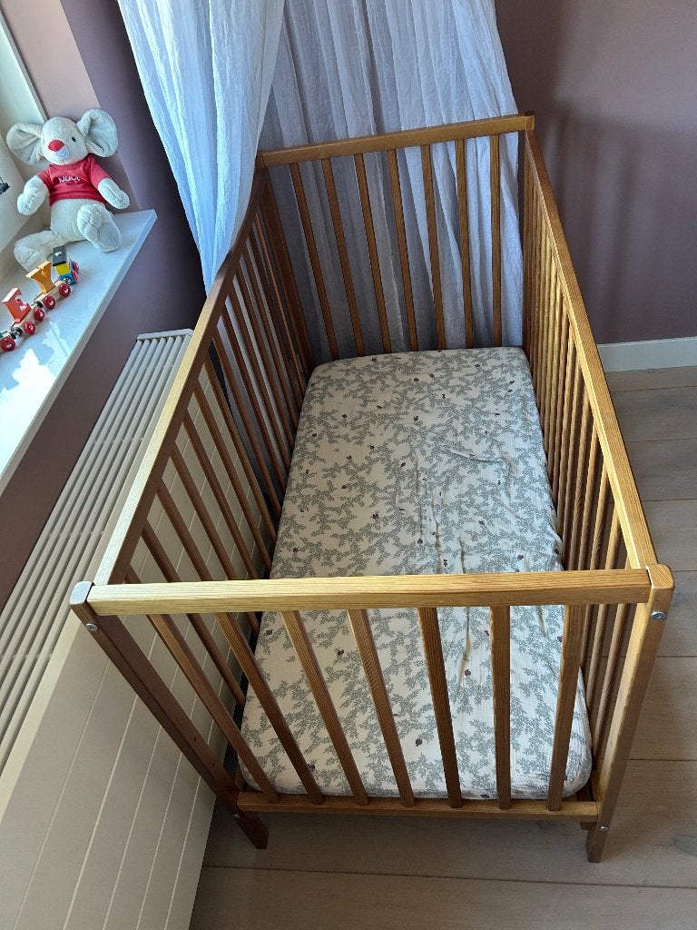 Woodies Craft - Ledikant, Kinderen en Baby's, Babywiegjes en Ledikanten, Ophalen, Zo goed als nieuw, Ledikant
