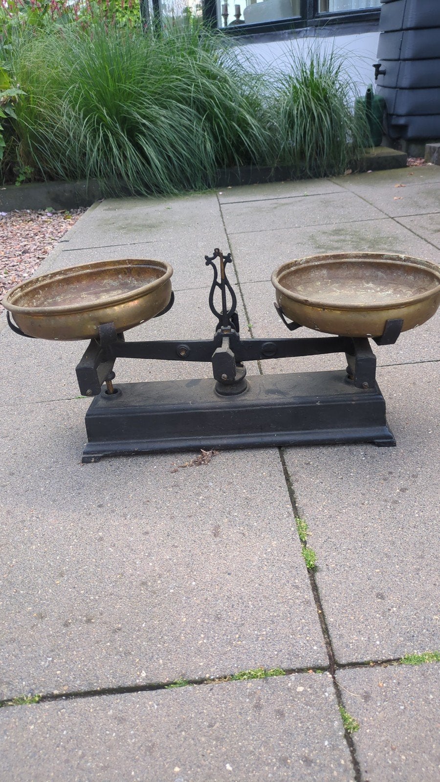Antieke Weegschaal met Messing Schalen, Ophalen