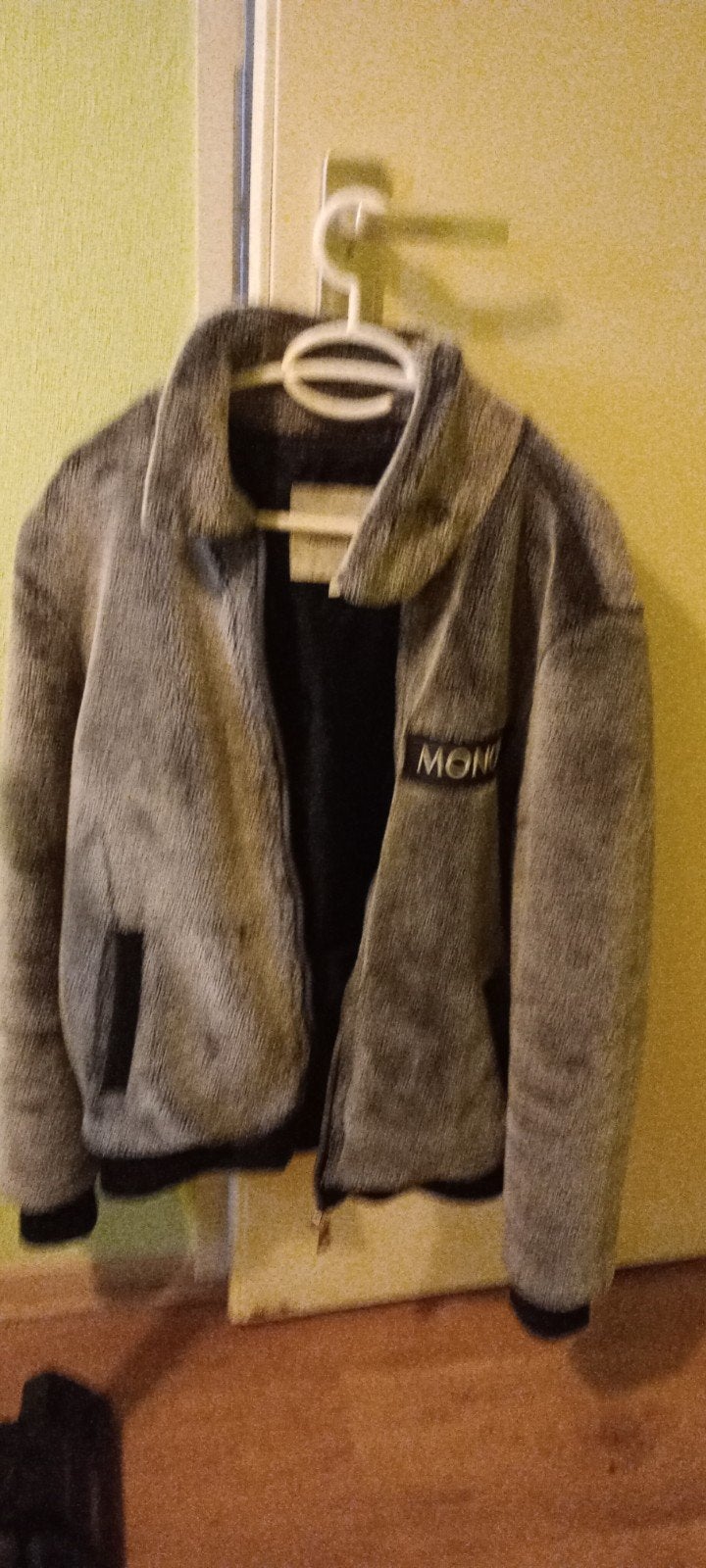 Moncler Bontvest L, Moncler, Maat 42/44 (L), Ophalen of Verzenden, Zo goed als nieuw